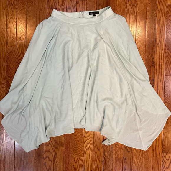 Banana Republic Dresses & Skirts - Banana Republic light green asymmetrical midi skirt